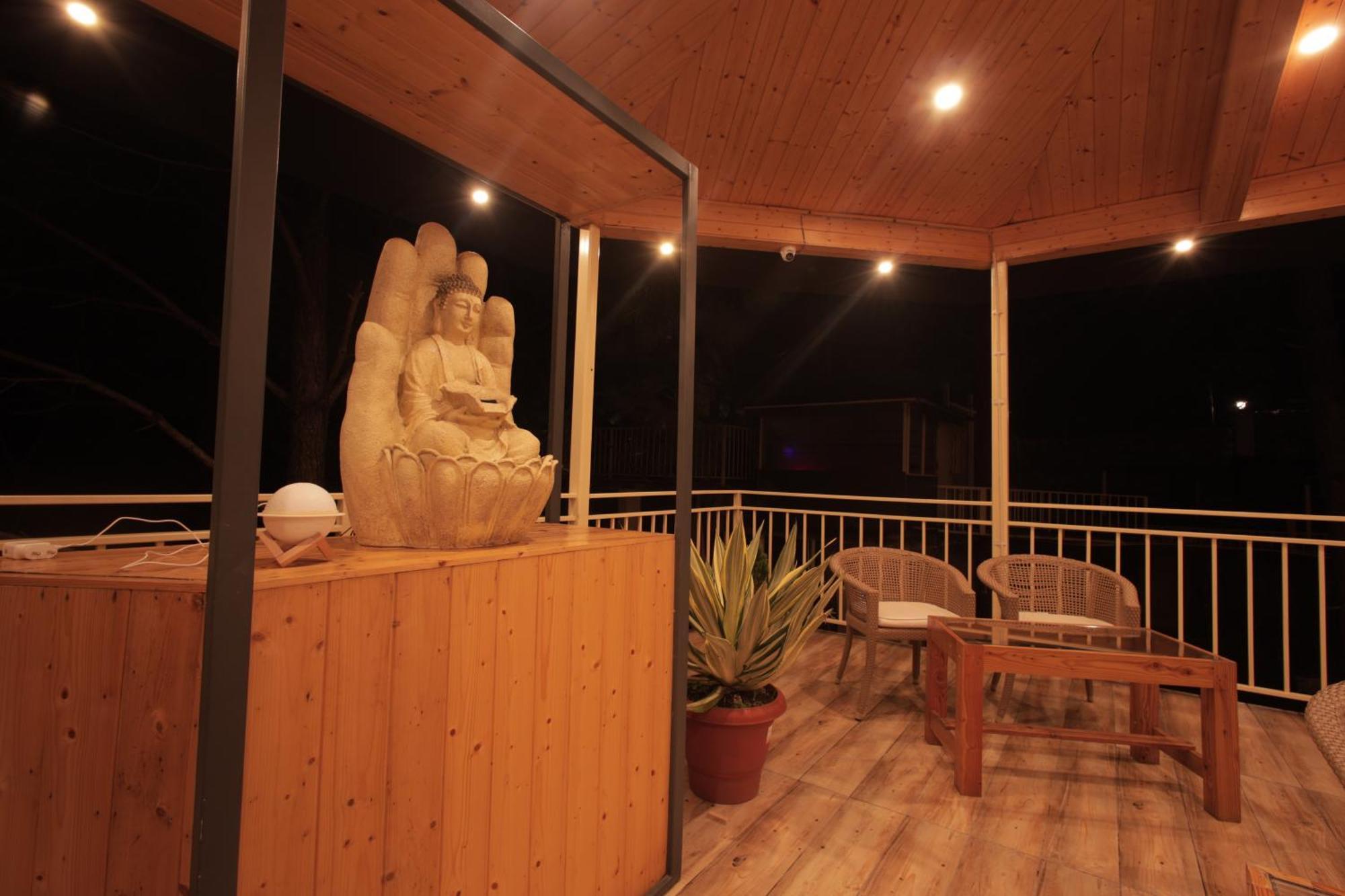 The Woods Retreat Hotel Lansdowne Buitenkant foto