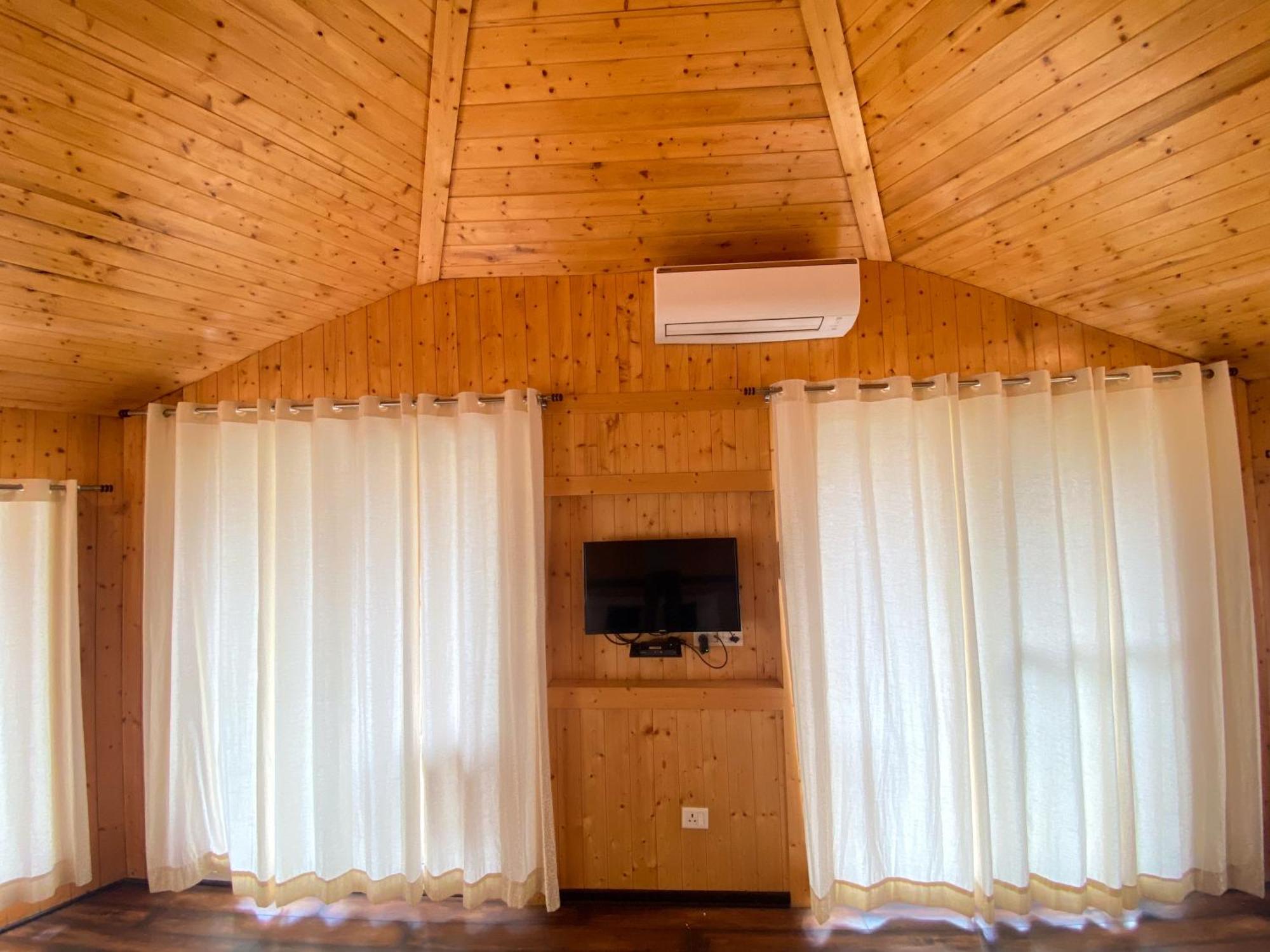 The Woods Retreat Hotel Lansdowne Buitenkant foto