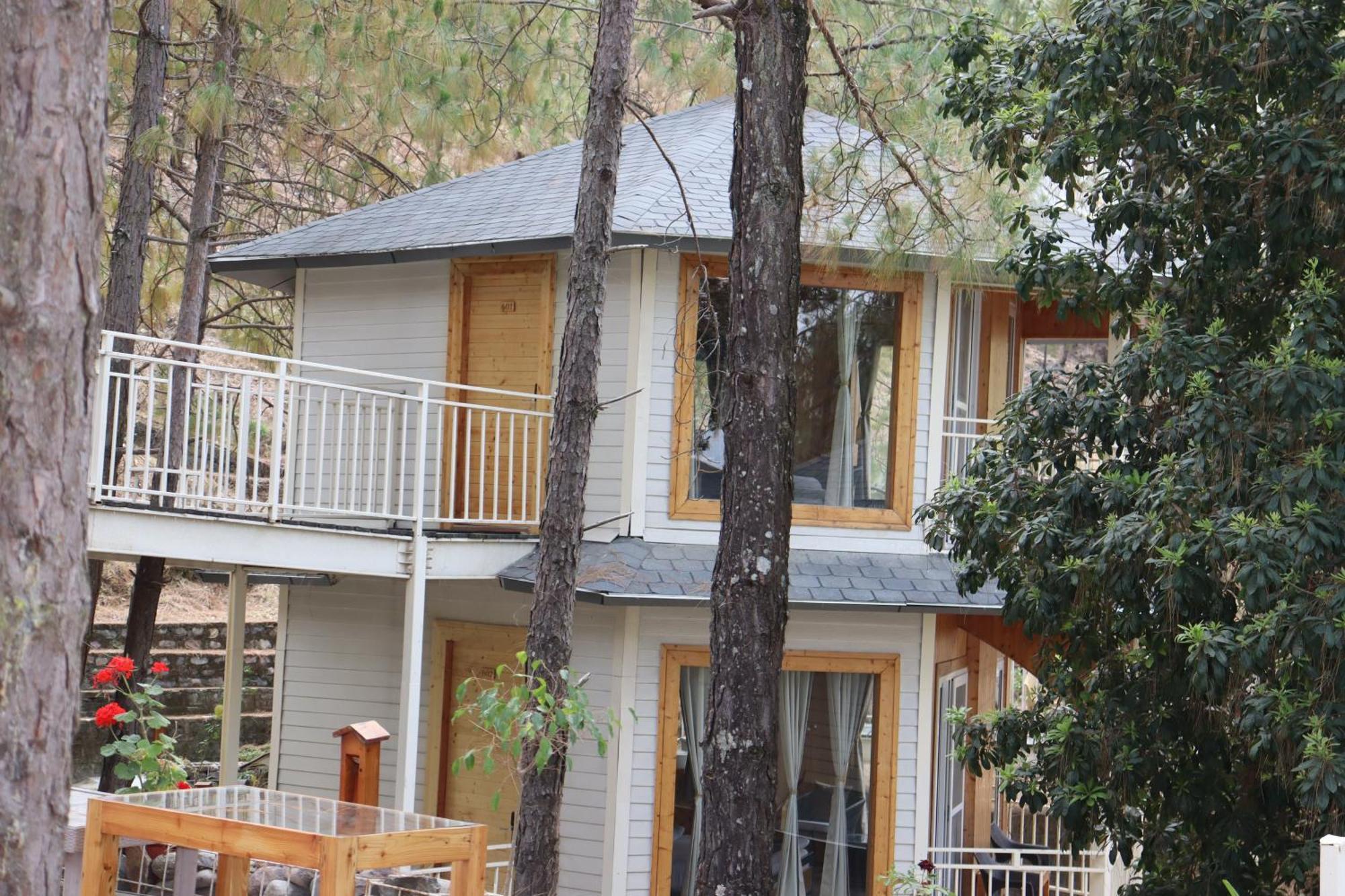The Woods Retreat Hotel Lansdowne Buitenkant foto