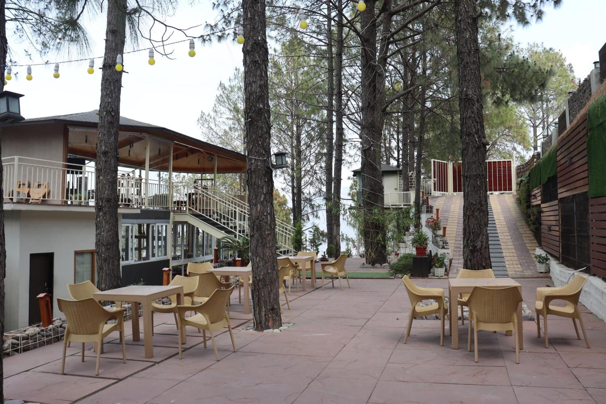 The Woods Retreat Hotel Lansdowne Buitenkant foto