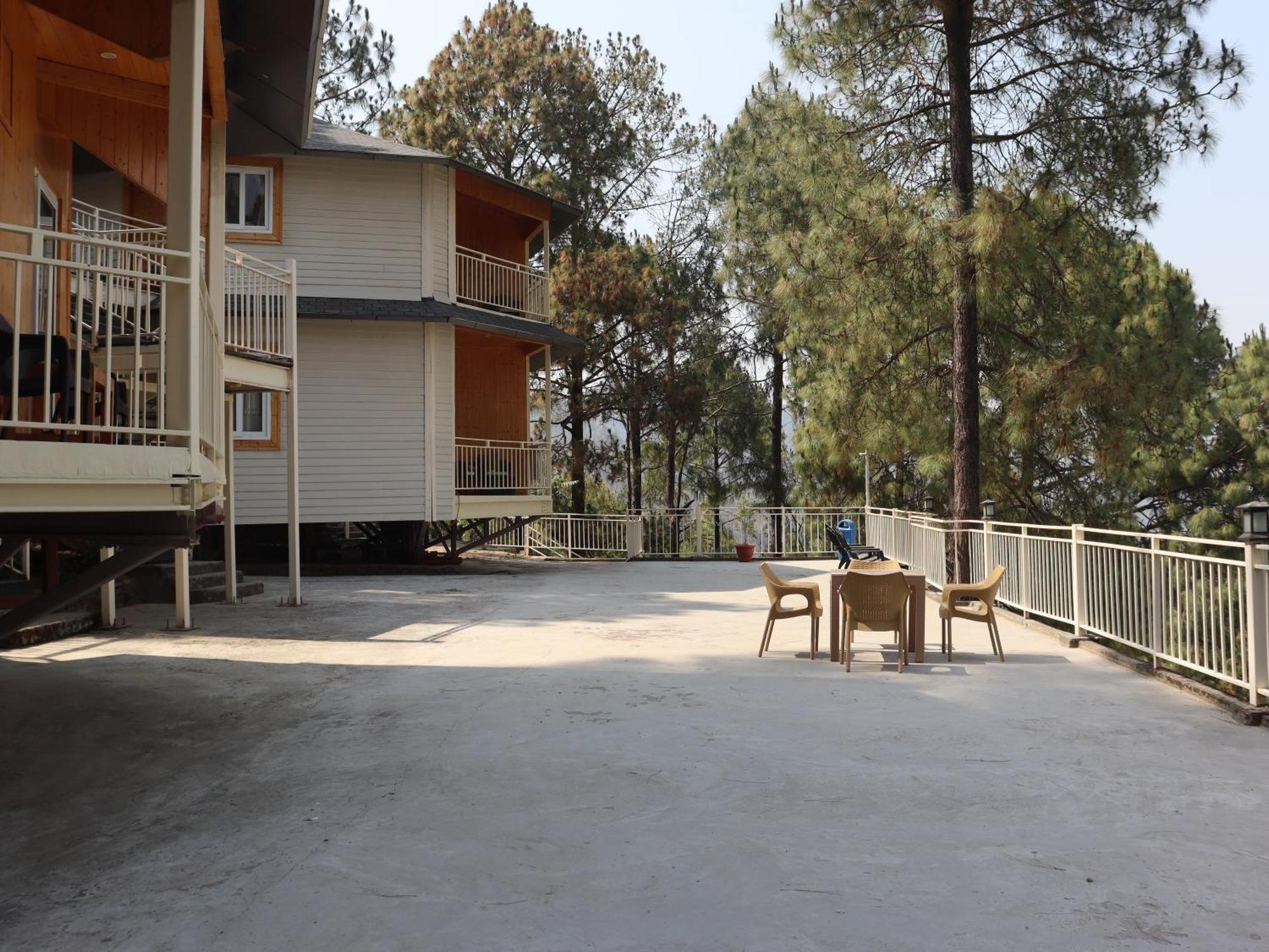 The Woods Retreat Hotel Lansdowne Buitenkant foto