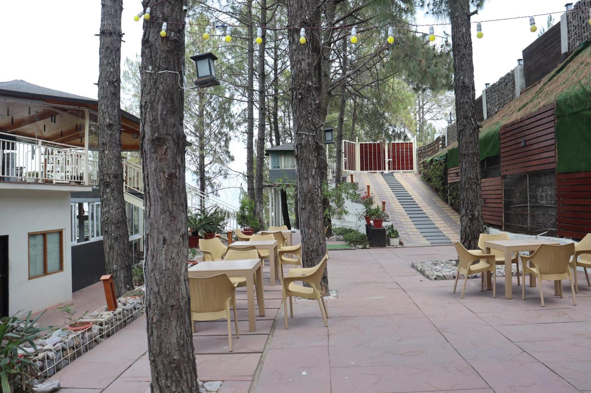 The Woods Retreat Hotel Lansdowne Buitenkant foto